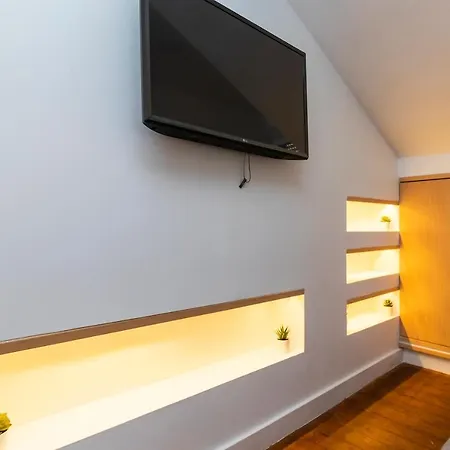 Daire Historical Alfama, Building Top, 5mn To Train And Subway *