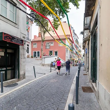 Historical Alfama, Building Top, 5mn To Train And Subway Lejlighed Lisboa